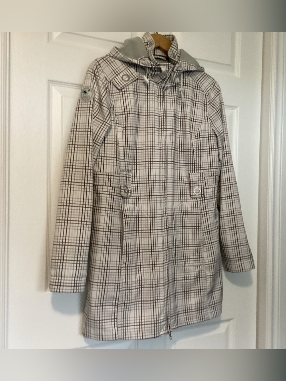 Point Zero white and brown plaid fleece lined jacket. Size XL